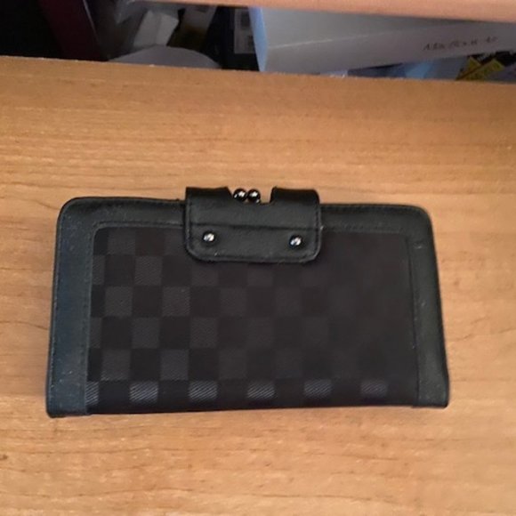 Carpisa Black Clasp Wallet from Italy NWT - Picture 2 of 10